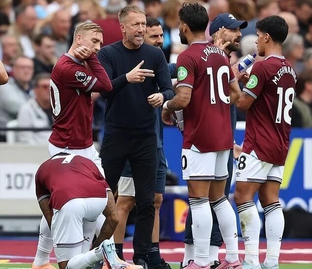 滑手扮关公成都街头玩滑板