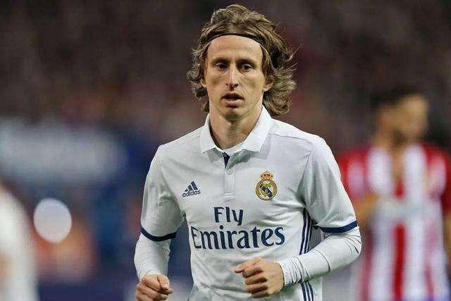 CBA俱乐部杯｜高诗岩回归，山东男篮99：95击败首钢